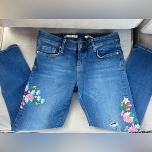 Beautiful Pilcro and the Letterpress Women’s Skinny Jeans w Embroidered Flowers